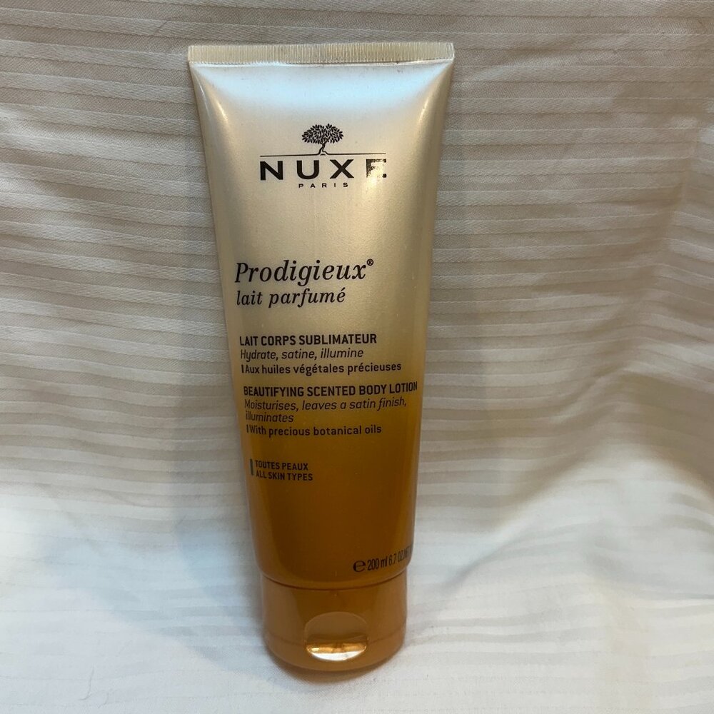 NEW! NUXE PRODIGIEUX LAIT PARFUME BEAUTIFYING BODY LOTION MOISTURIZER 6.7OZ